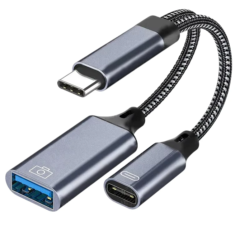OTG 2-in-1 케이블. 태블릿에 연결하는 USB-C 단자 하나가 프린터를 연결하는 USB-A 포트와 충전용 USB-C 포트 두 갈래로 갈라지는 구조로, 충전과 데이터 전송을 동시에 지원한다