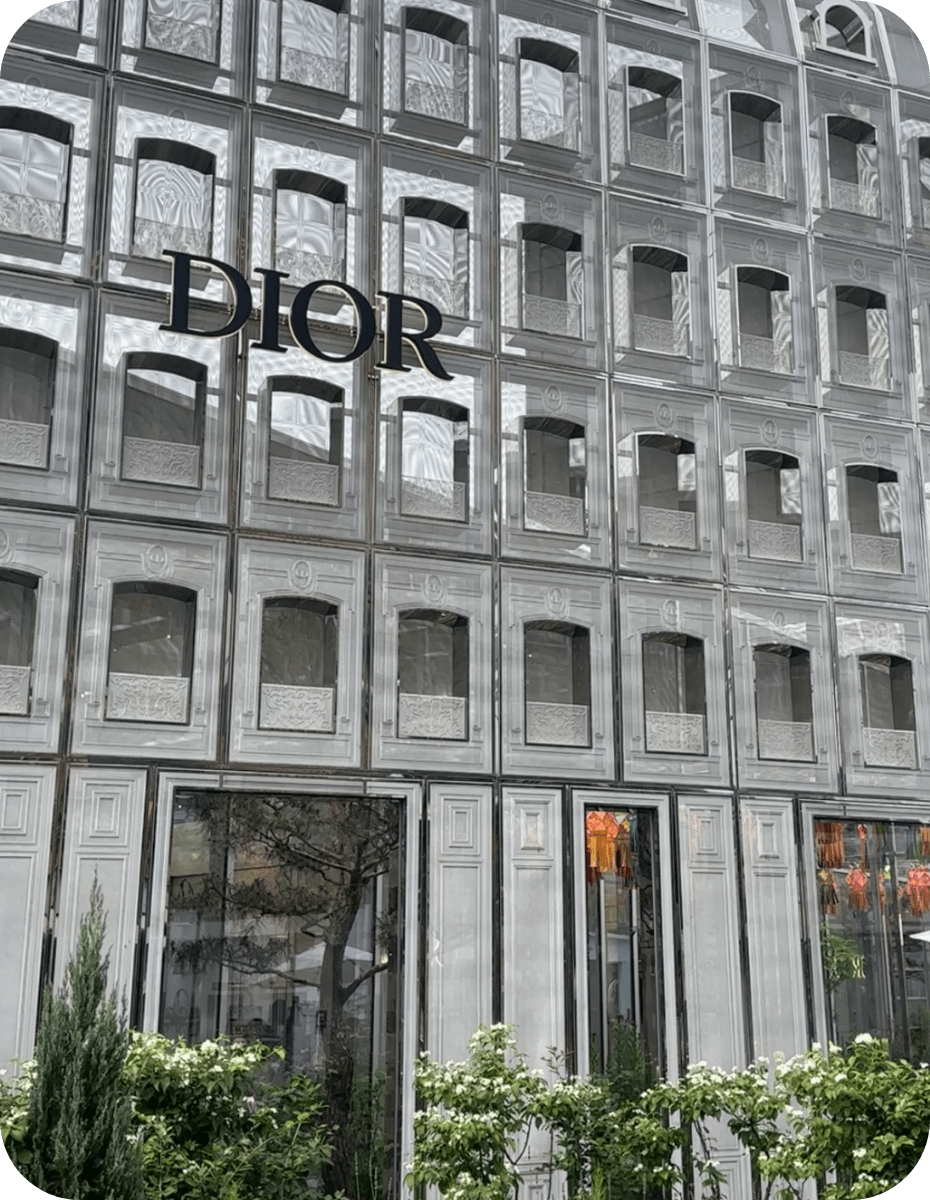 디올(Dior) 팝업 매장 외관